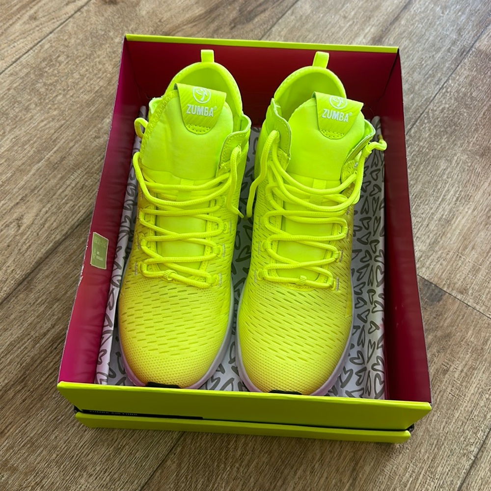 NEW IN BOX - Never Worn!